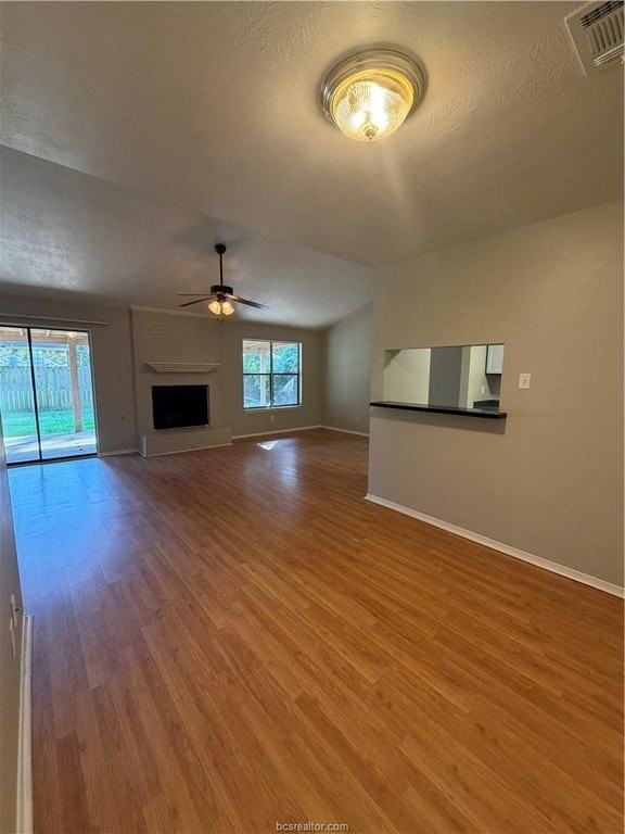 3206 Dallis Dr - Photo 3 of 14