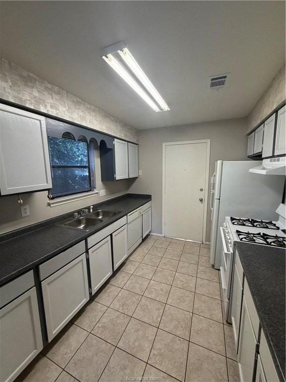 3206 Dallis Dr - Photo 5 of 14