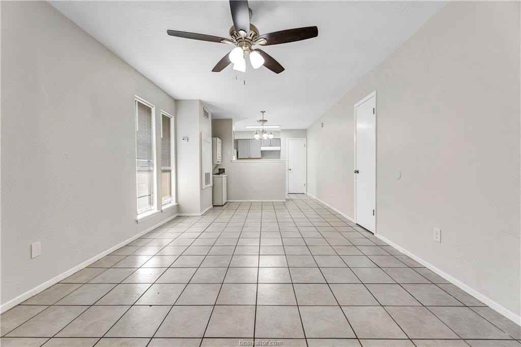 1516 Hawk Tree Dr #D - Photo 2 of 14