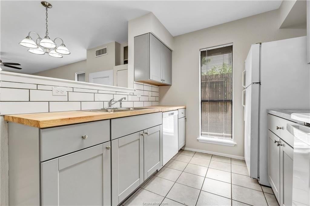 1516 Hawk Tree Dr #D - Photo 7 of 14