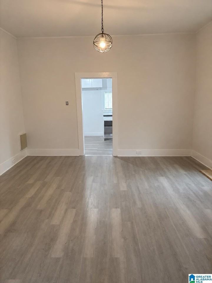 7703 6th Ave N - Photo 3 of 6