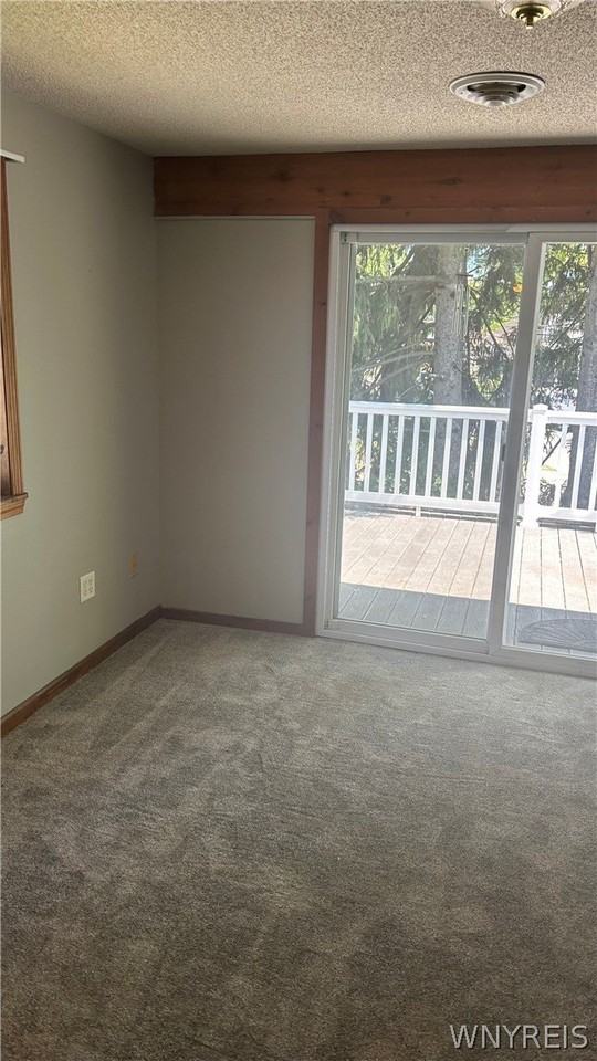 825 Payne Ave - Photo 4 of 14
