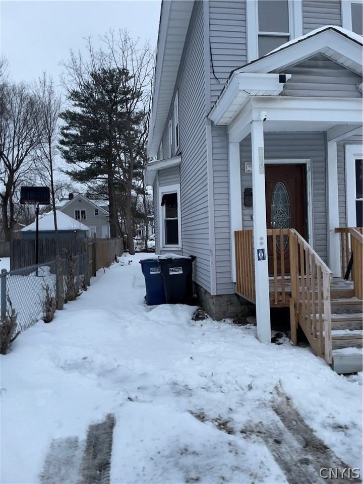 318 Kellogg St - Photo 2 of 22