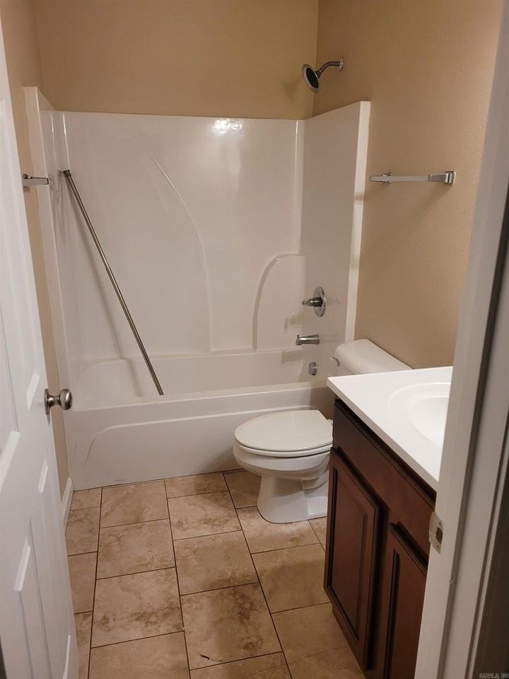 1100 Appianway St - Photo 2 of 6