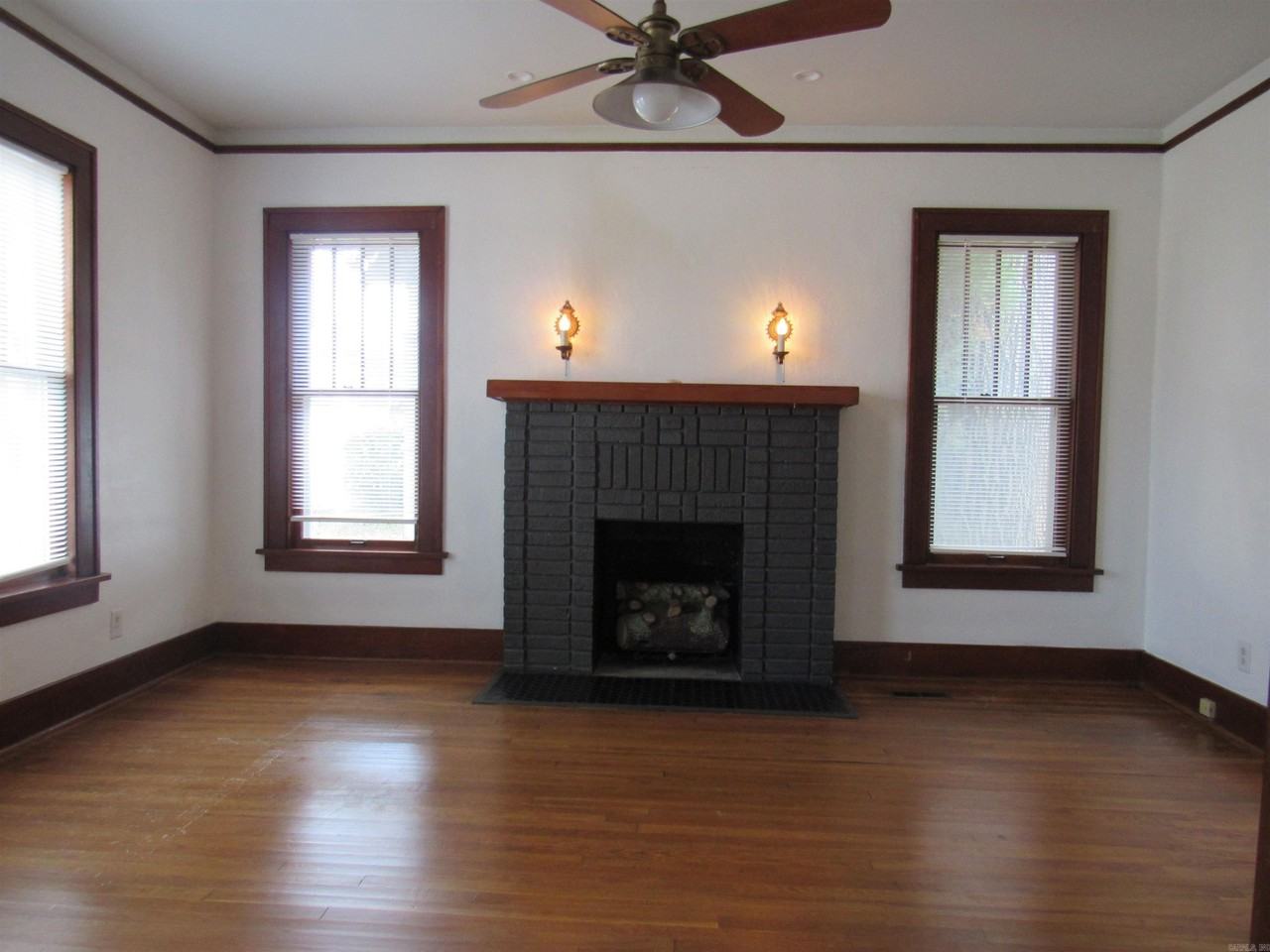 2116 Main St - Photo 7 of 34