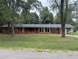 featured image of 84 White Oak Cir