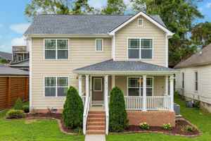 featured image of 417 Rosewood St