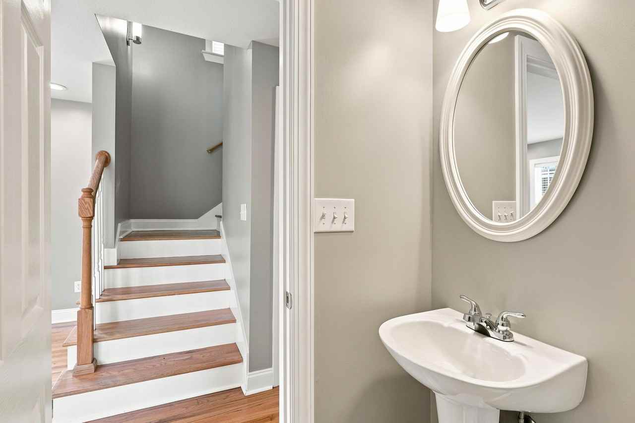 417 Rosewood St - Photo 5 of 30
