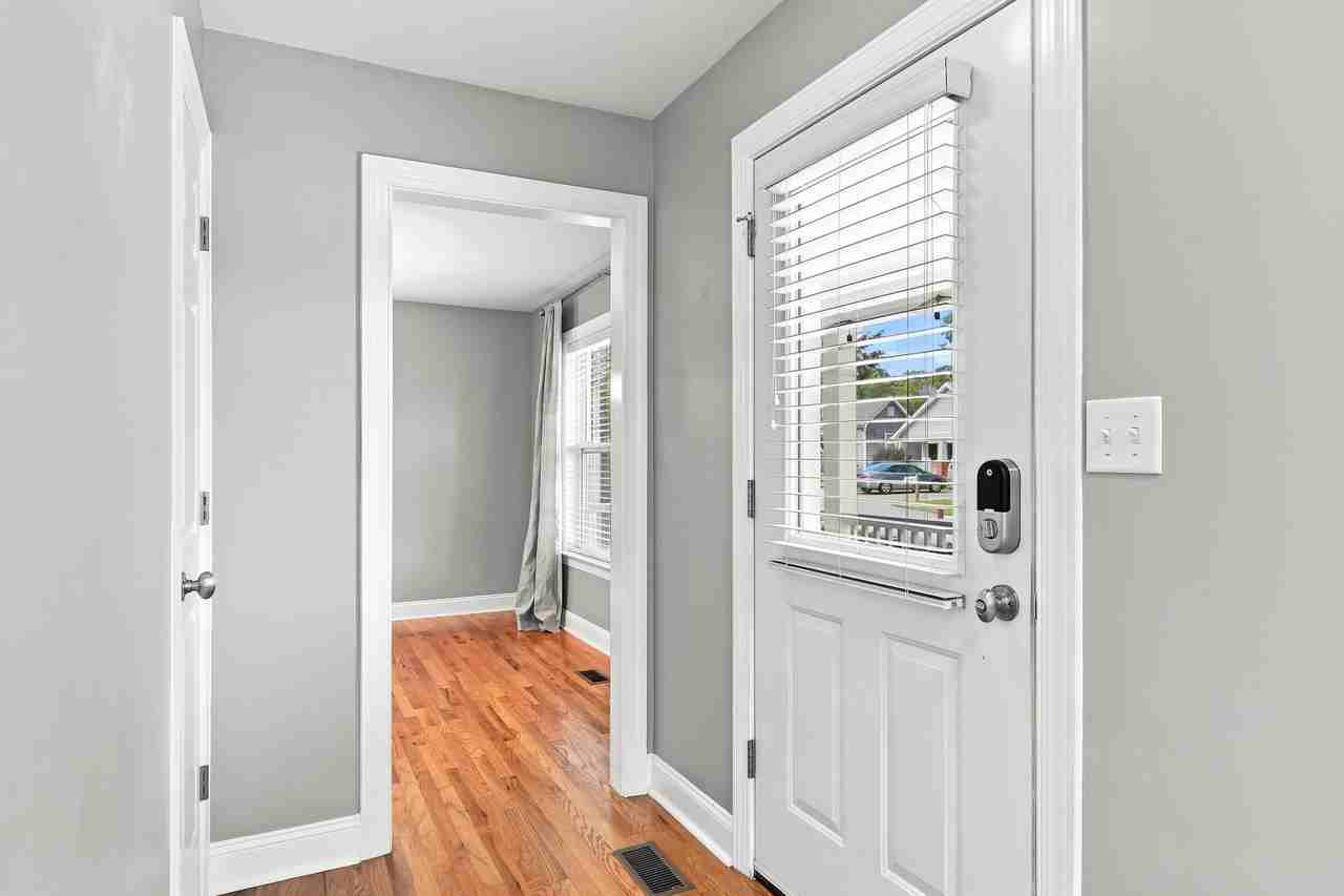 417 Rosewood St - Photo 6 of 30