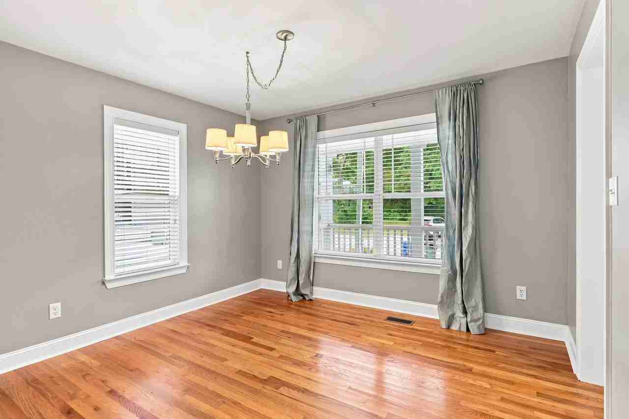 417 Rosewood St - Photo 7 of 30