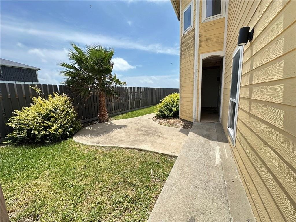 130 Causeway St - Photo 3 of 39