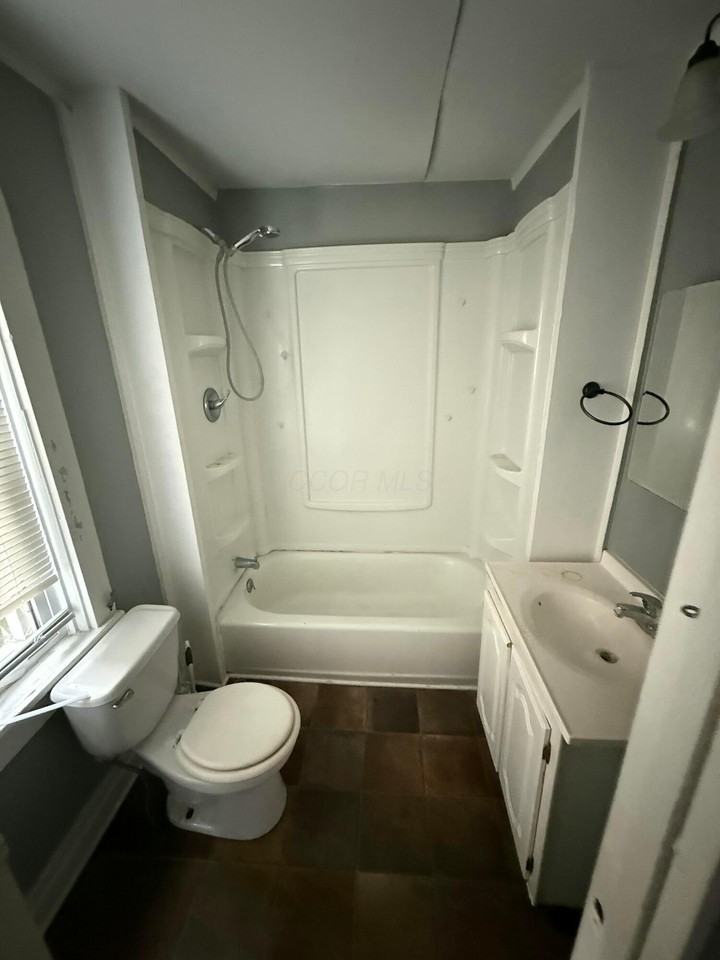 1180 4th St - Photo 5 of 13