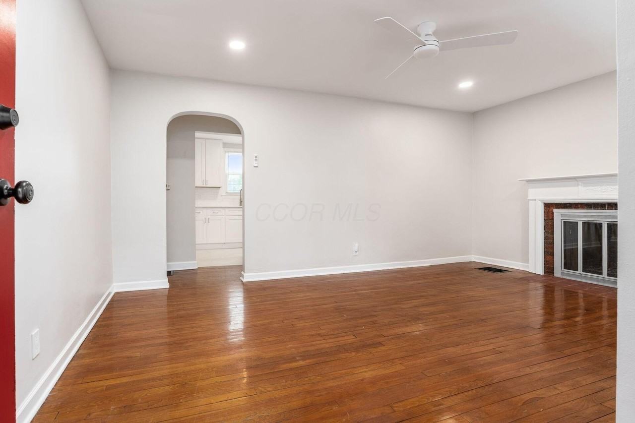 884 S Chesterfield Rd - Photo 5 of 38