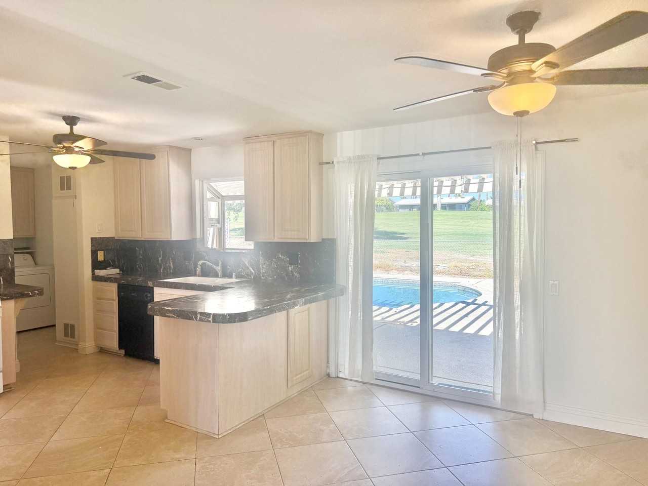 43586 Virginia Ave - Photo 5 of 19