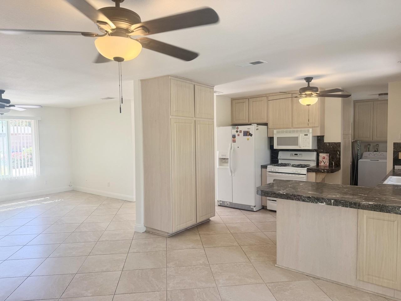 43586 Virginia Ave - Photo 6 of 19