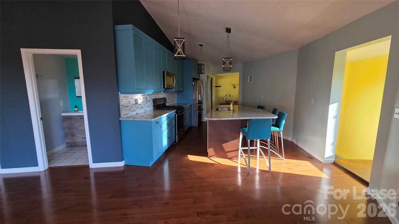 281 Bearwallow Trl - Photo 7 of 26