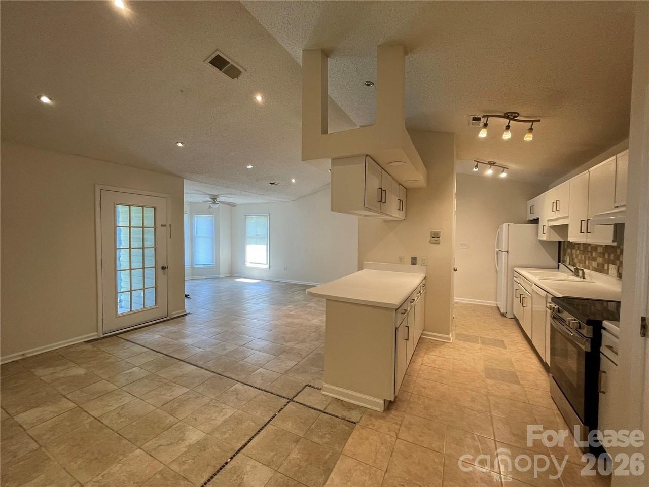 7368 Rose Terrace Ct