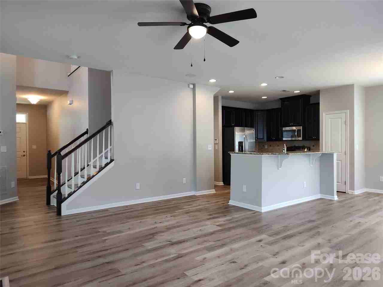 2520 Alyssa Ln - Photo 2 of 23