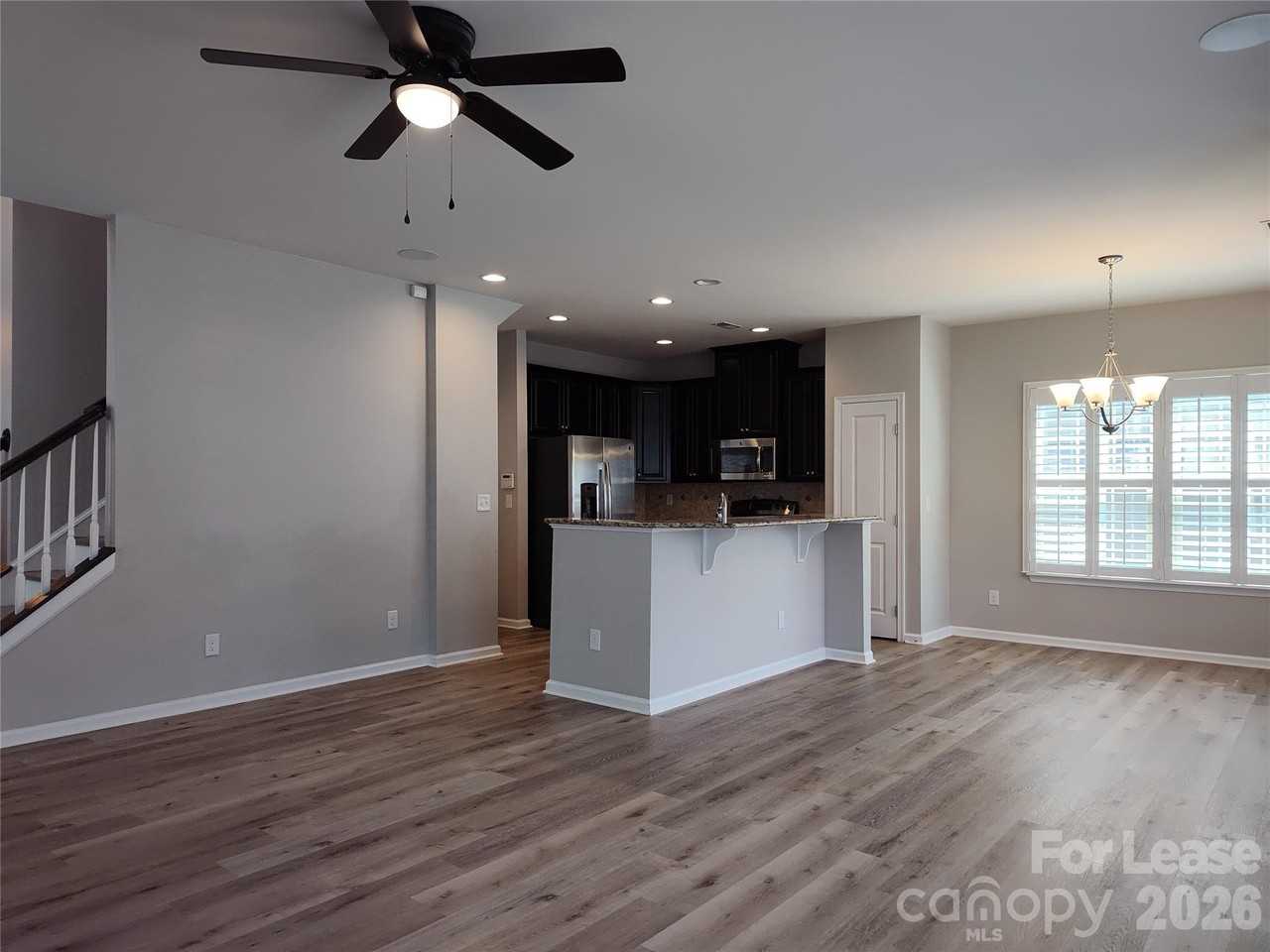 2520 Alyssa Ln - Photo 4 of 23