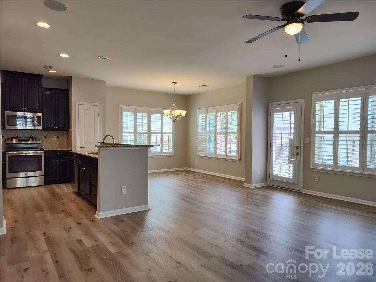 2520 Alyssa Ln - Photo 7 of 23