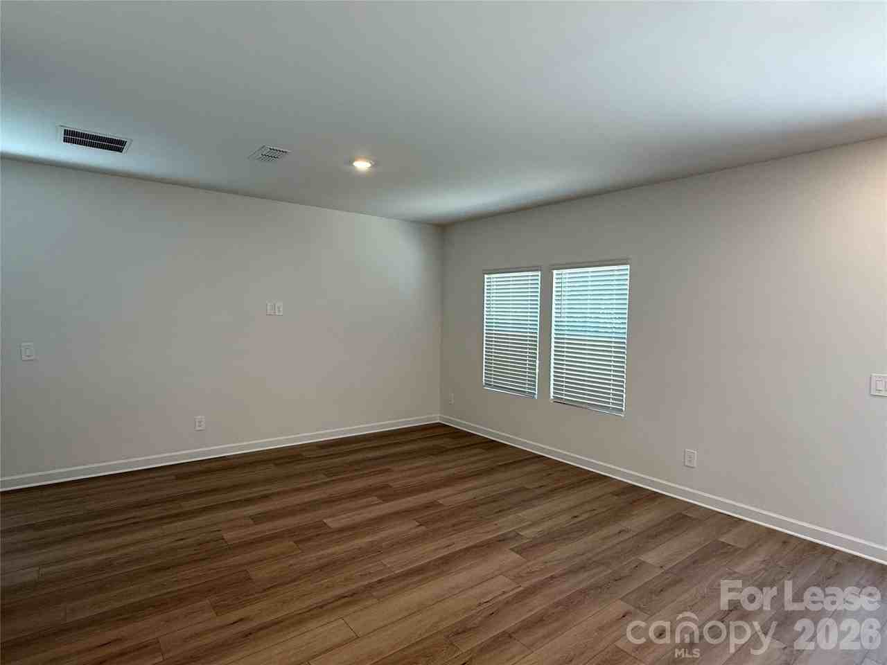 436 Luna Ln - Photo 3 of 21