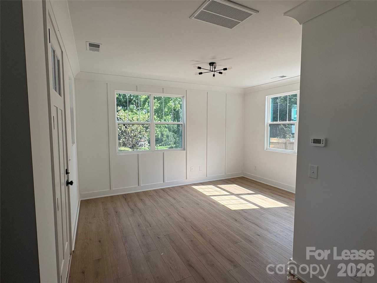 2905 Clyde Dr - Photo 2 of 21
