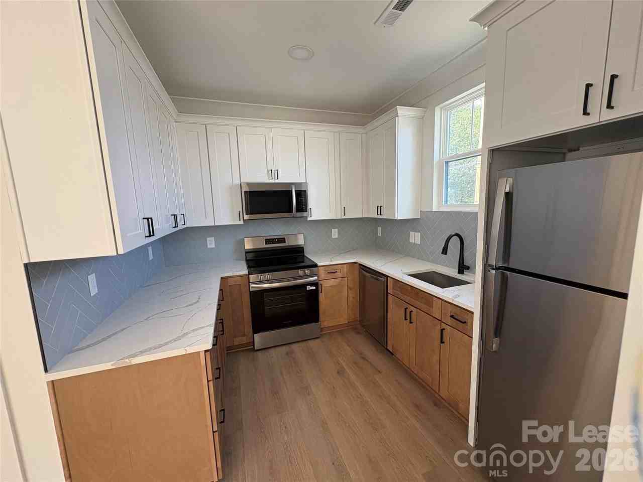 2905 Clyde Dr - Photo 4 of 21