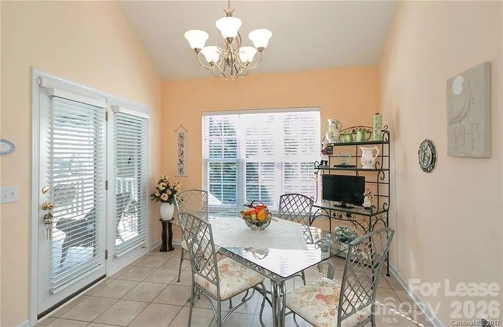 20309 Northport Dr - Photo 7 of 23