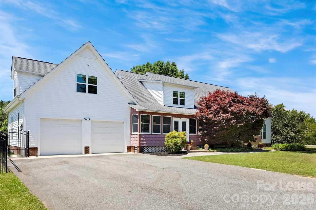 5639 White Store Rd - Photo 3 of 48