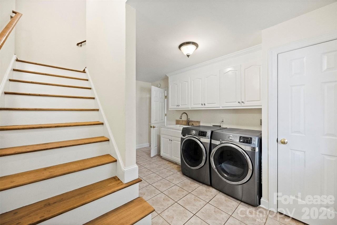 5639 White Store Rd - Photo 5 of 48