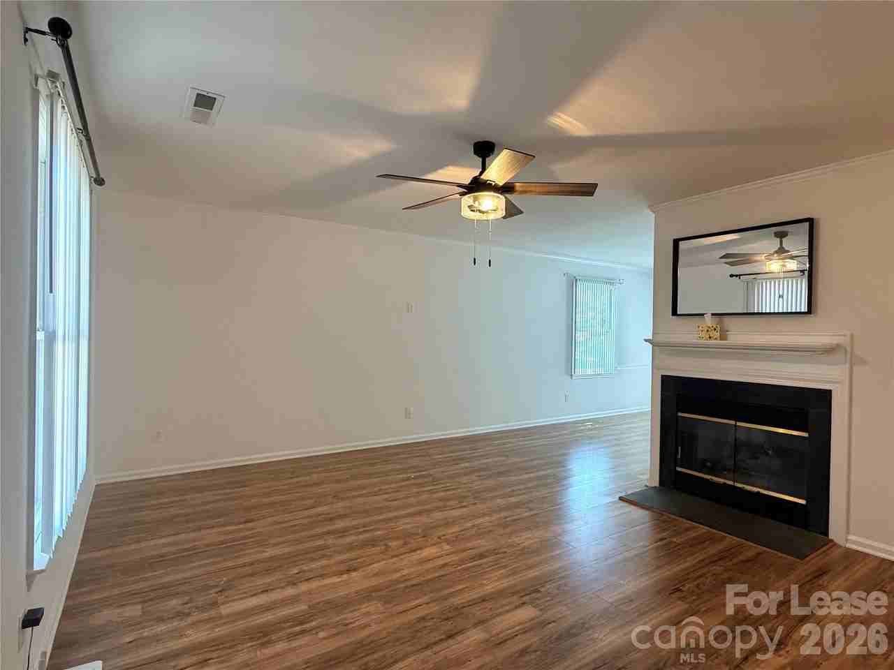 5917 Crape Myrtle Ln - Photo 7 of 15