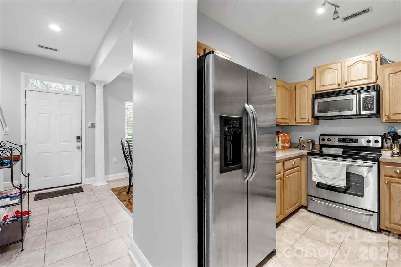 18821 Silver Quay Dr - Photo 3 of 30
