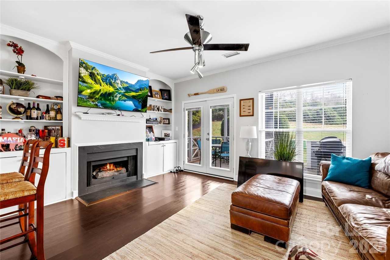 18821 Silver Quay Dr - Photo 6 of 30