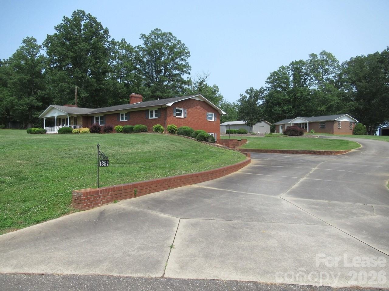 1357 Beal Rd - Photo 3 of 35