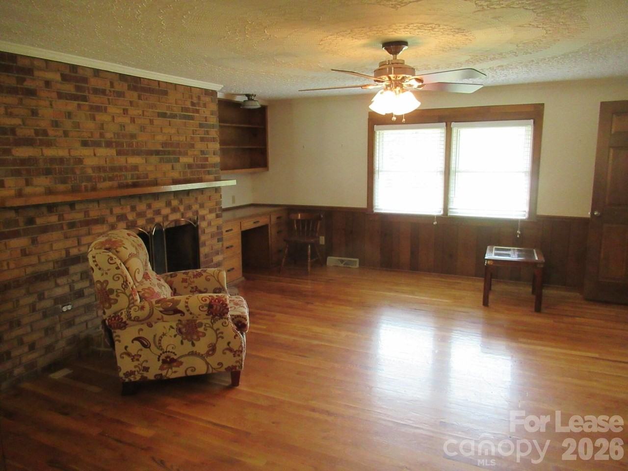 1357 Beal Rd - Photo 5 of 35