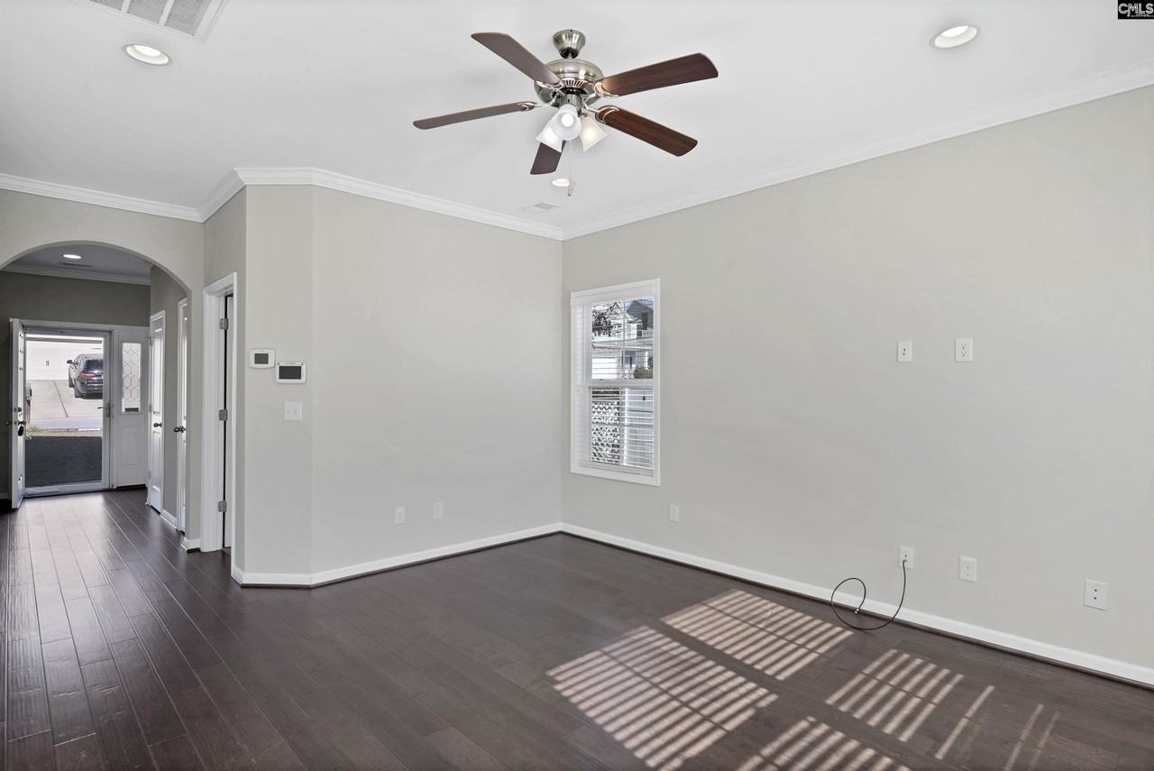 436 Riglaw Cir - Photo 5 of 39