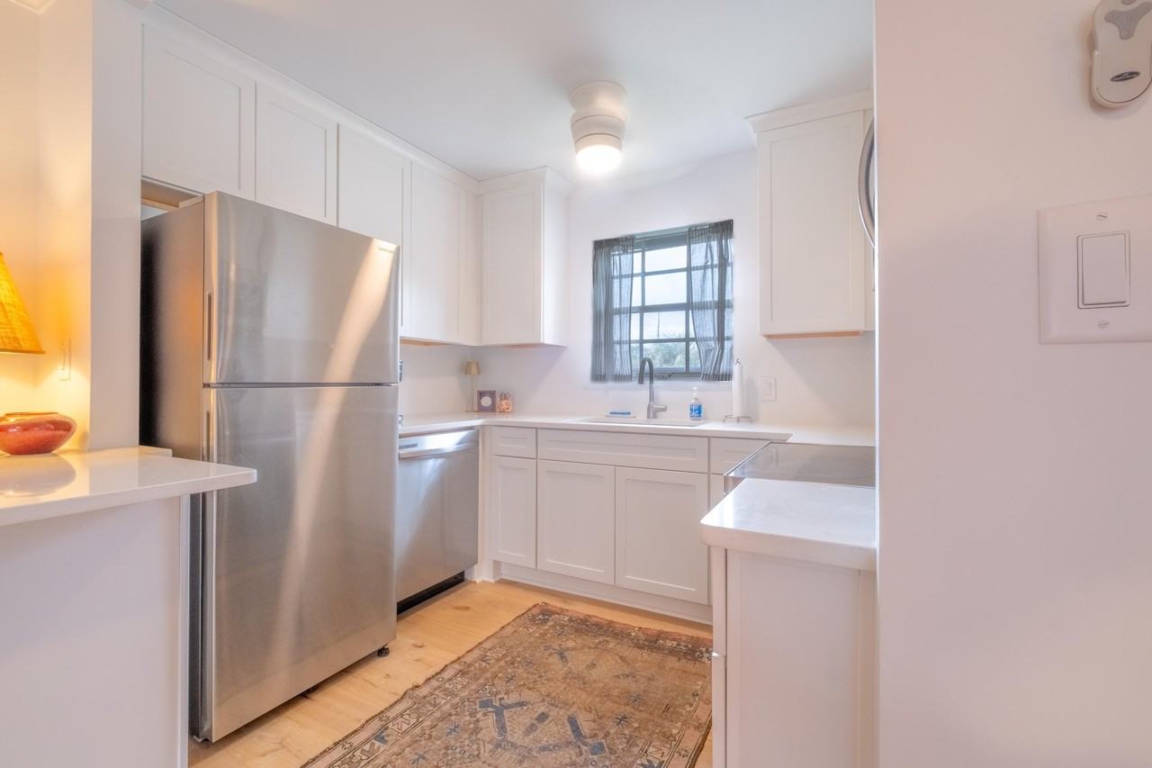 874 Colony Dr #B23 - Photo 4 of 11