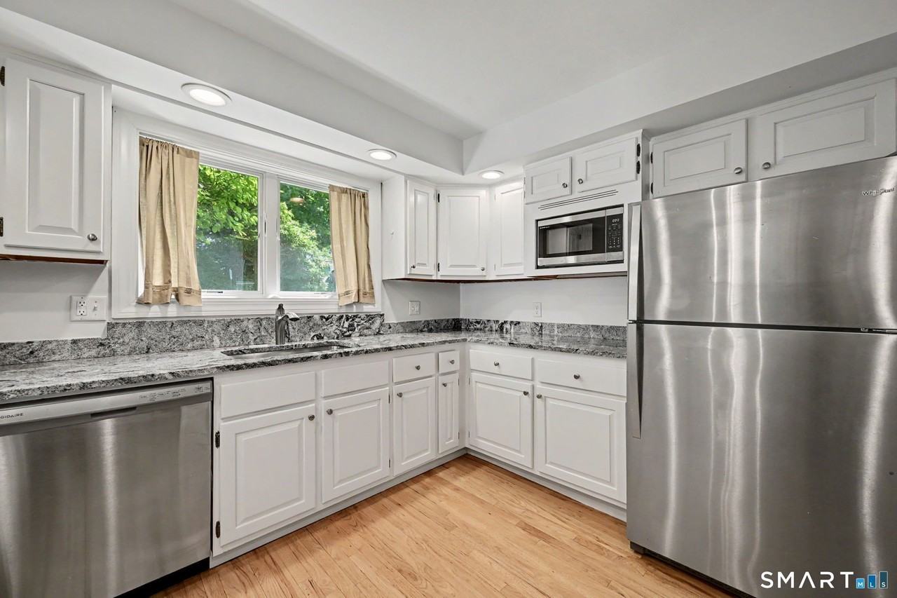 123 Harbor Dr #210 - Photo 4 of 29