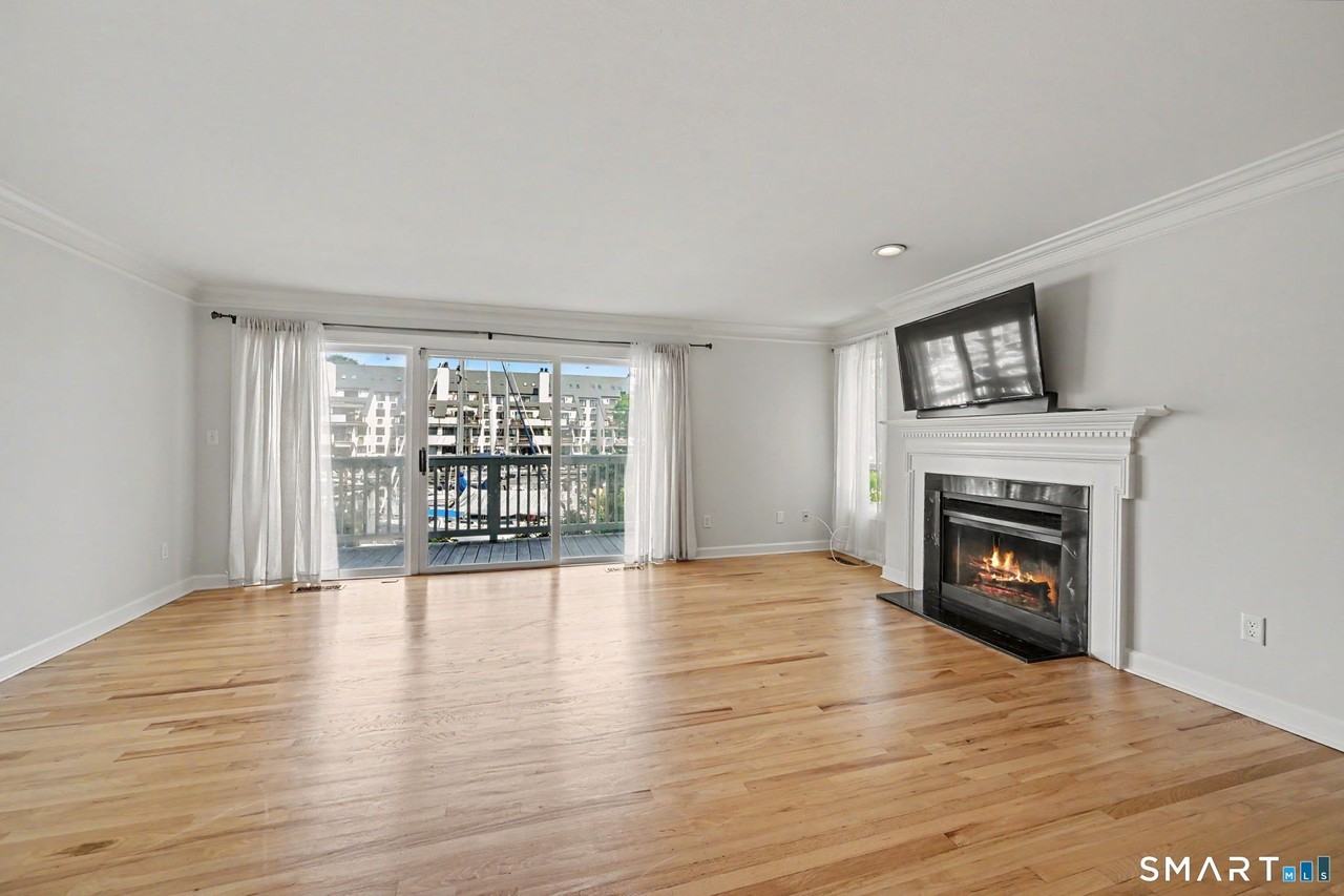 123 Harbor Dr #210 - Photo 5 of 29