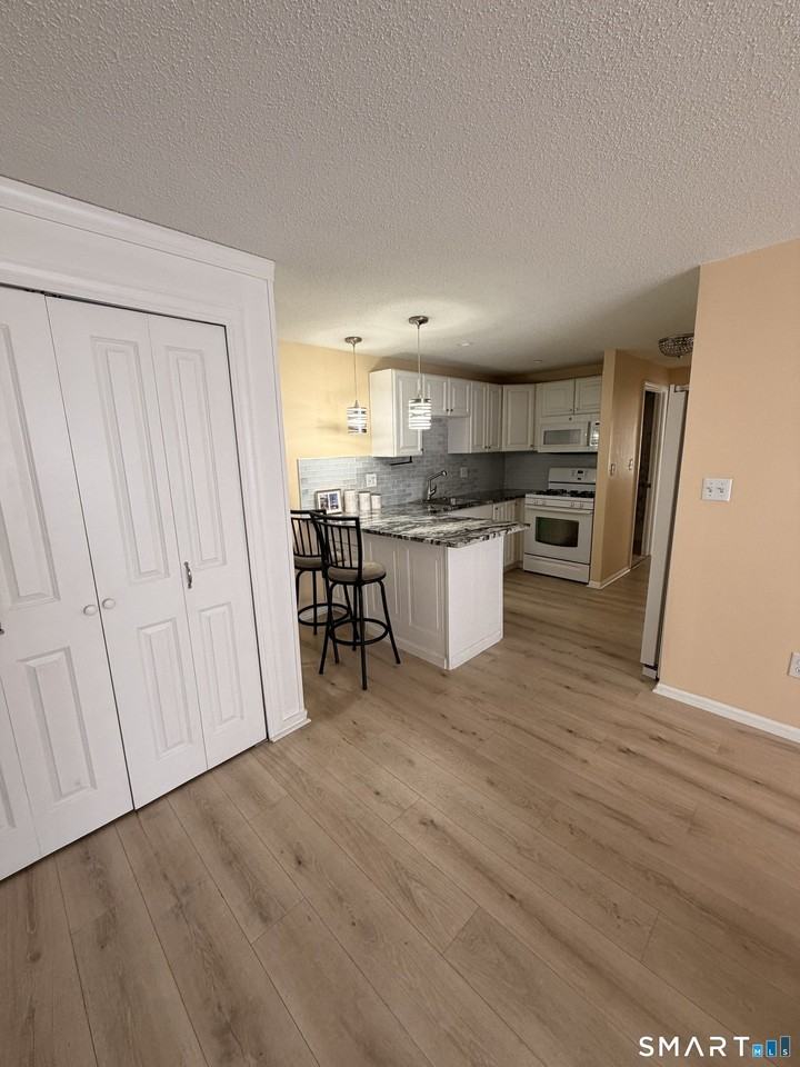 265 Burritt St #105 - Photo 6 of 17