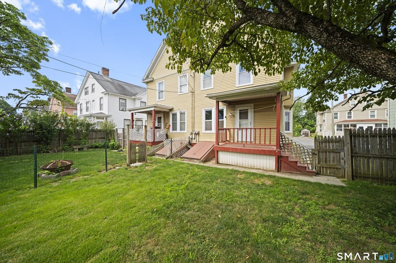44 Bigelow Ave - Photo 5 of 33