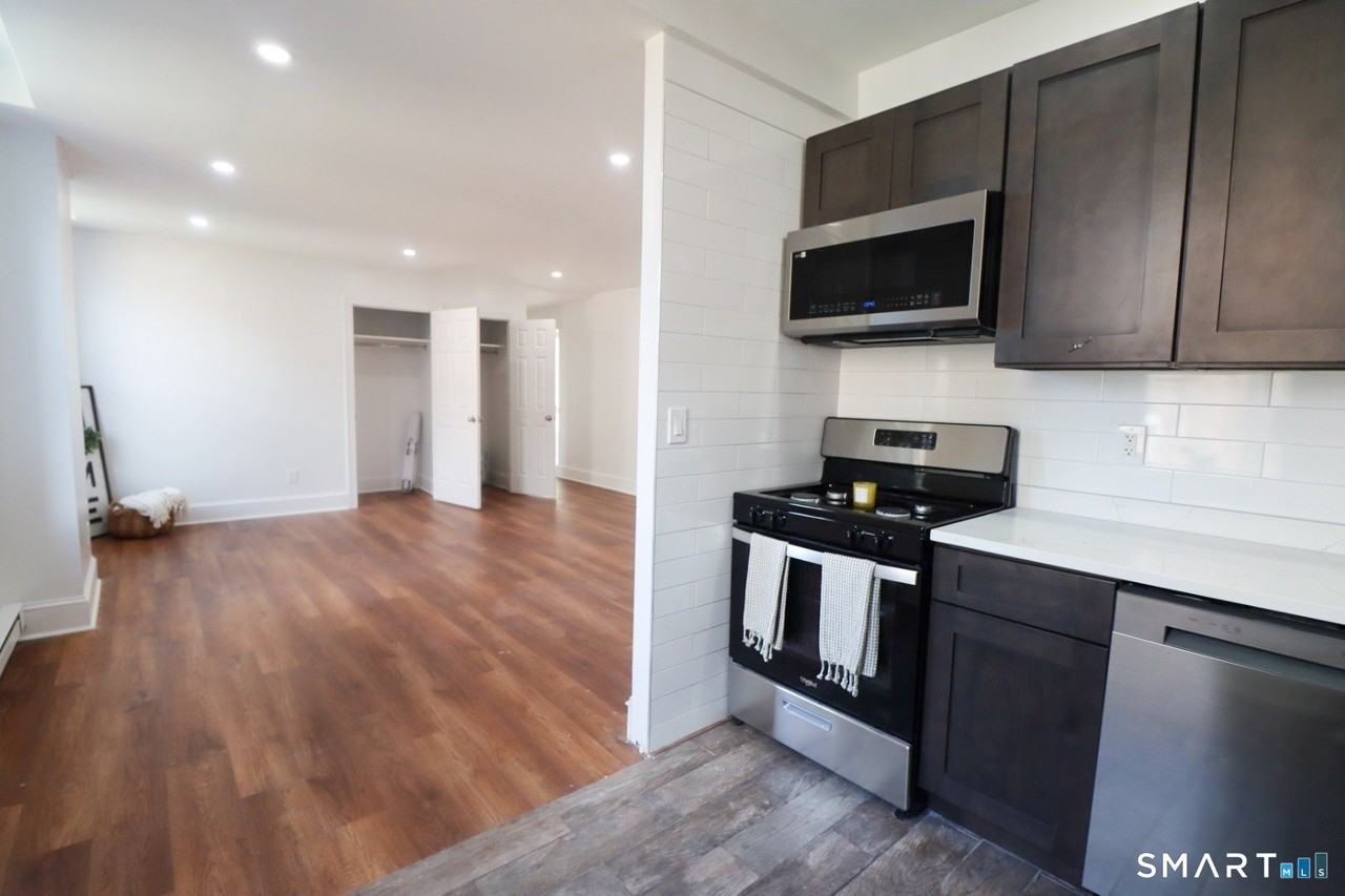 156 Garfield Ave - Photo 3 of 23