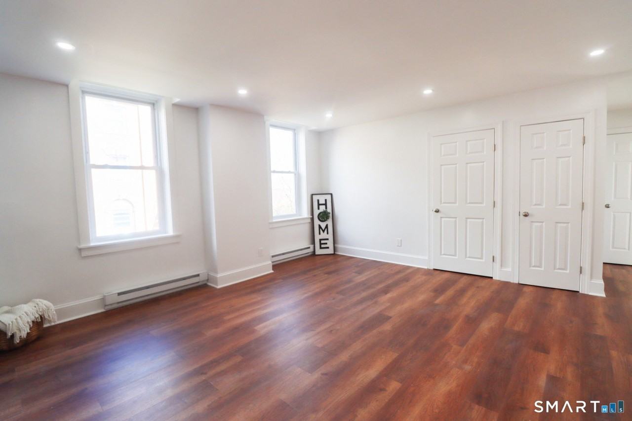 156 Garfield Ave - Photo 4 of 23