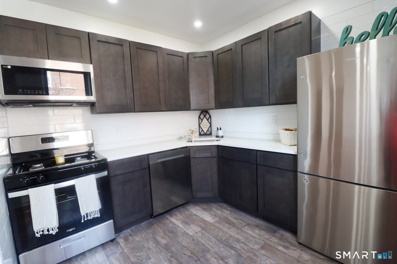 156 Garfield Ave - Photo 7 of 23