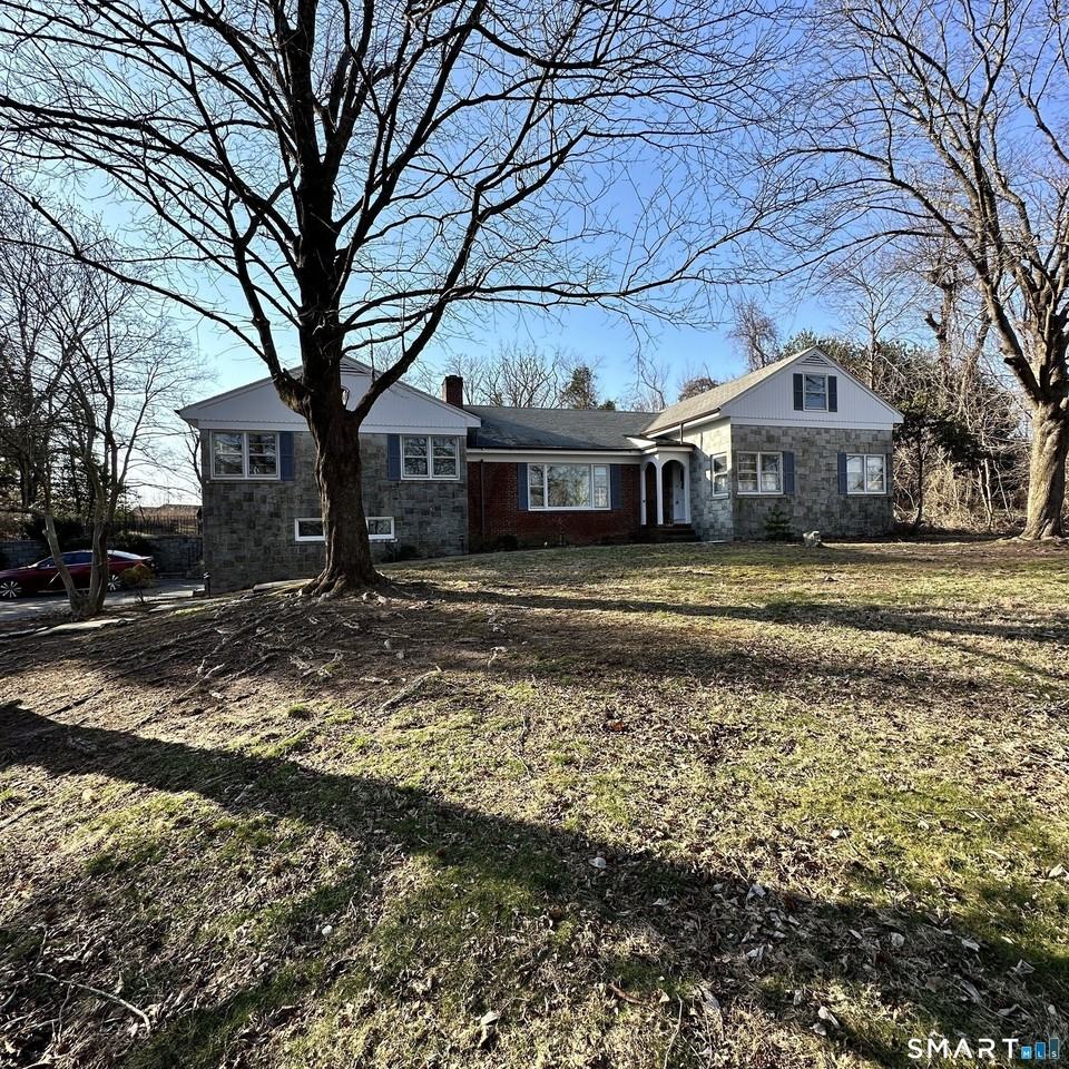 167 Kings Hwy - Photo 3 of 23
