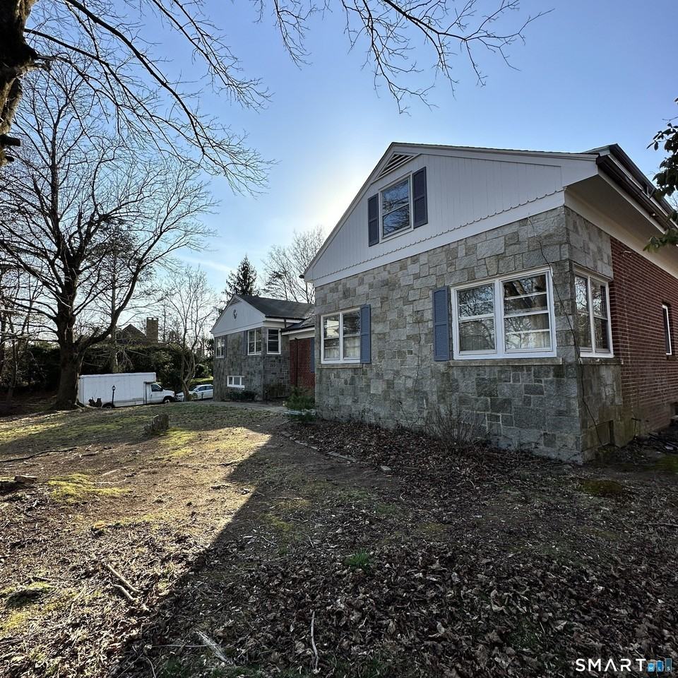 167 Kings Hwy - Photo 5 of 23