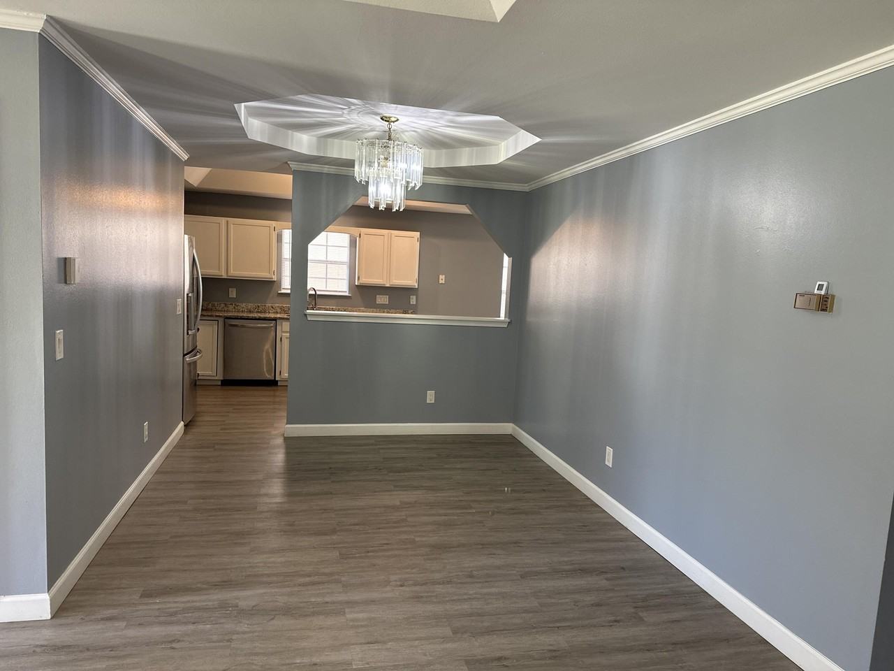 114 Wright Cir - Photo 3 of 17