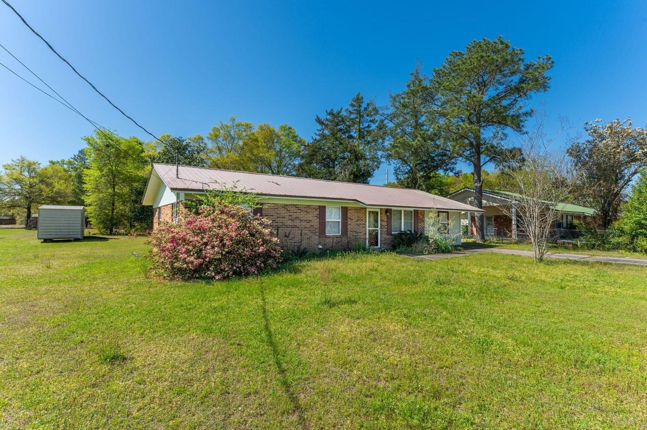 170 Sidney Ave - Photo 3 of 33