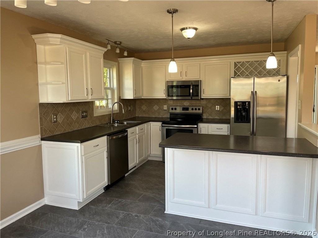 60 Scranton Ct - Photo 3 of 25
