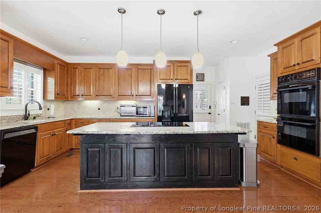 3525 Prestwick Dr - Photo 7 of 48